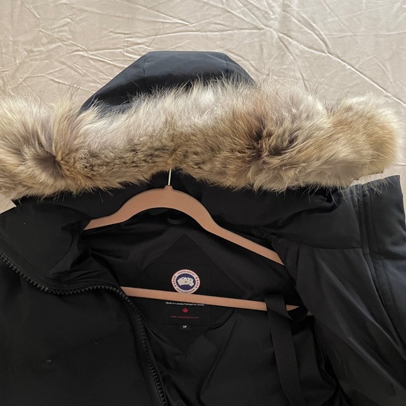 Canada Goose Mystique Parka size S/P - Picture 9 of 9